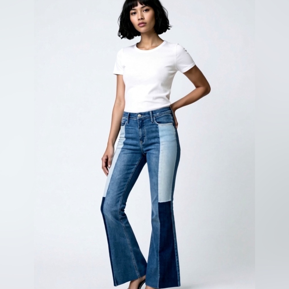 Hollister Like New High Rise Vintage Flare Jeans with Raw Hem Size 3
